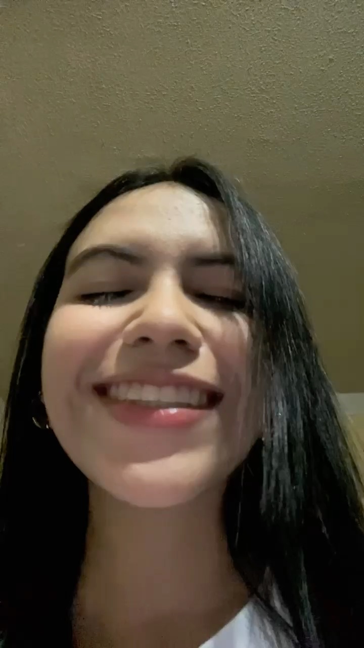 Sofia, 24 — video chat from São Paulo